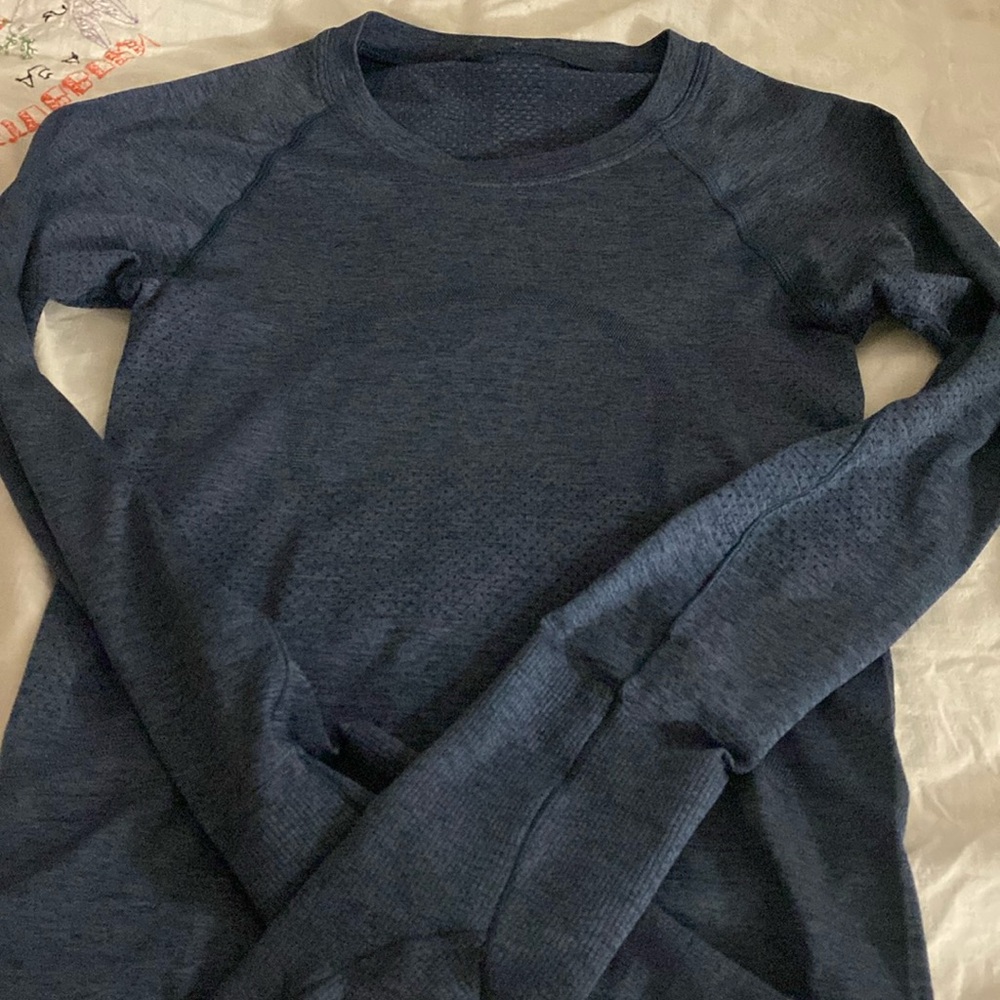 Lulu lemon long sleeve swiftly tech